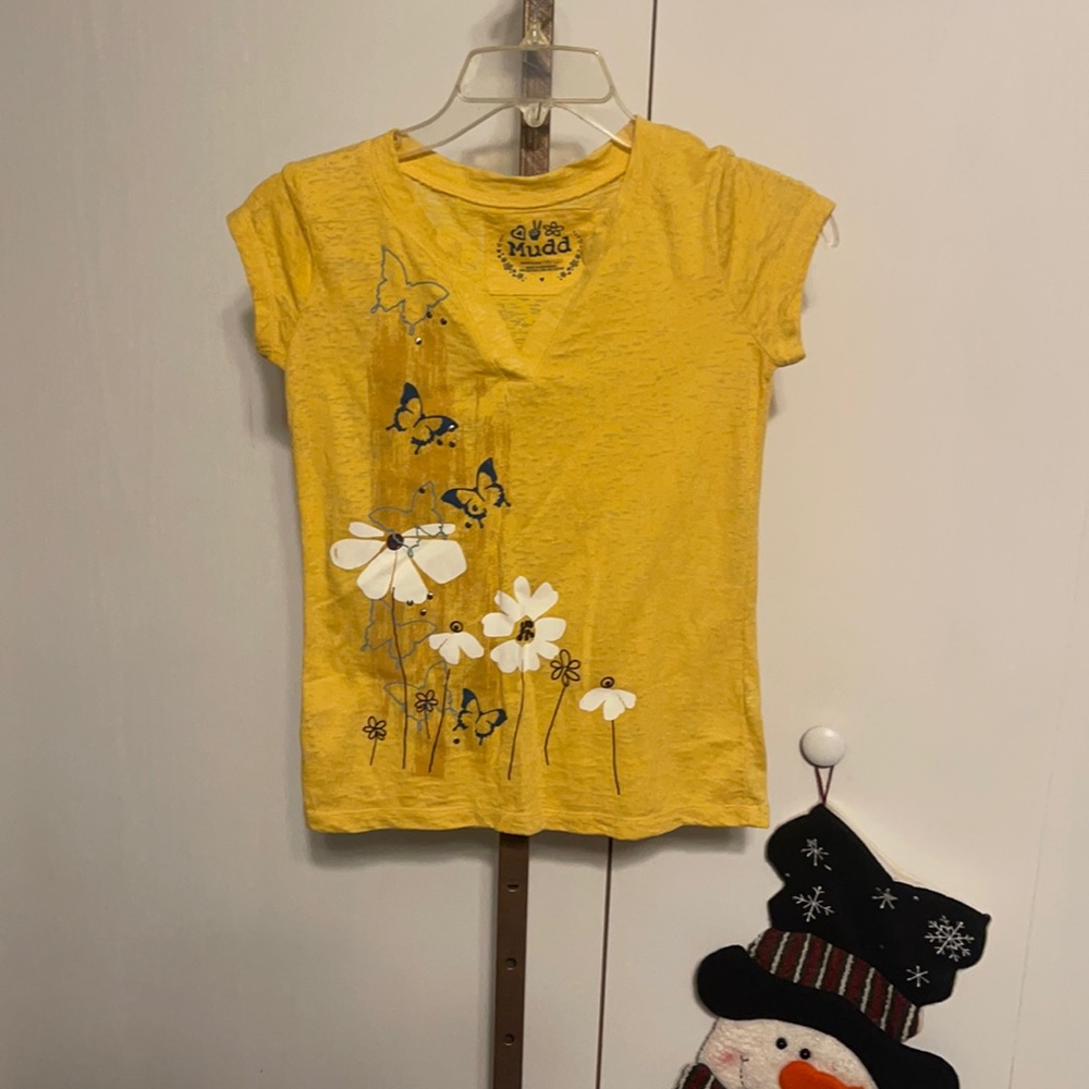 Girl’s flowered Mudd Tee